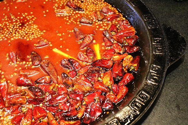 重庆崽儿火锅：潮汕火锅和川渝火锅各有千秋