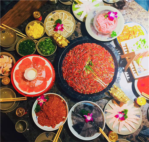 想创业没有项目吗？成都火锅小本投资项目龙湾码头火锅开启事业