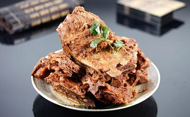 丛林狼酱骨头加盟，这是个特色吃骨头的地方