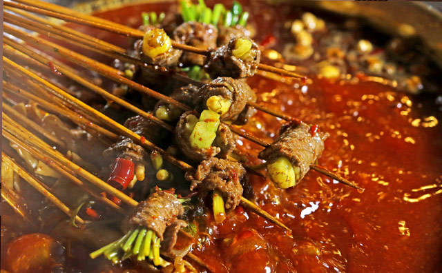 做地摊水煮式串串香怎么样