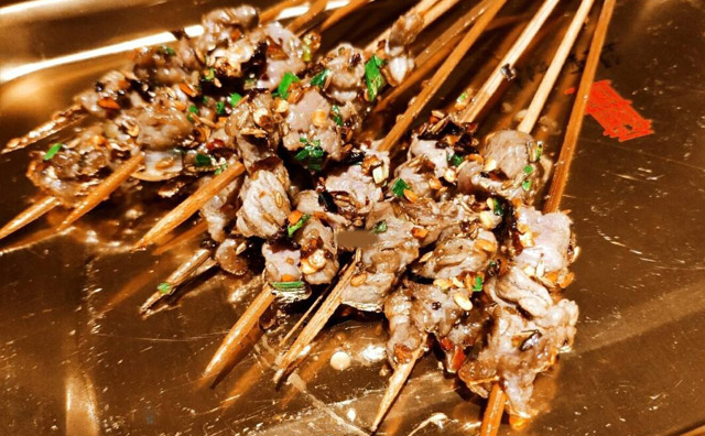 盟重烧烤，烤出了热情，烤出了友情，烤出了感情