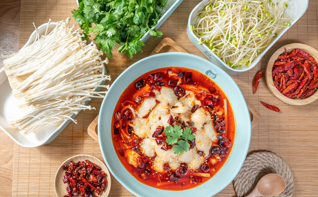 想把酸菜鱼店经营好，几个方面不容大意