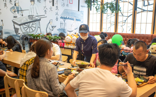 加盟鼎四方鲜牛肉大骨汤有哪些优势与条件