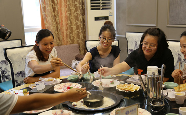 加入鱼乐湾鱼火锅开启自己的开店之道