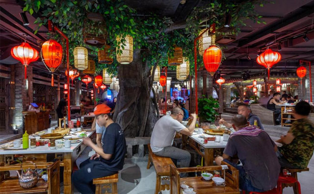 朝天门火锅为何能成为重庆本地的美食标杆？