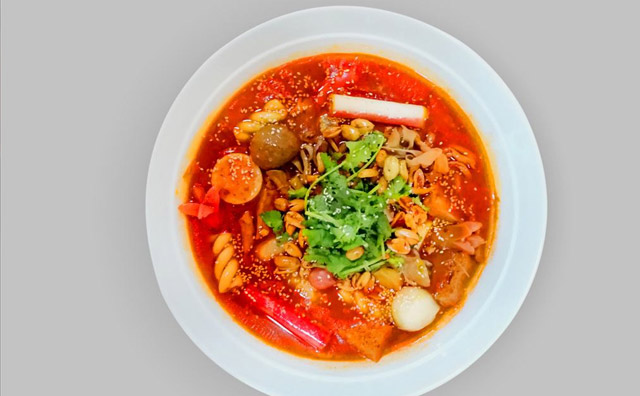 新开麻辣烫店没人进店怎么办，几个方面帮解决