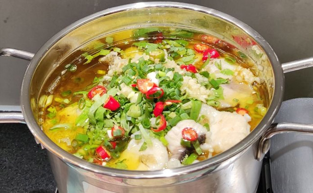 王子爱摸鱼鲜鱼火锅，网红鲜鱼火锅