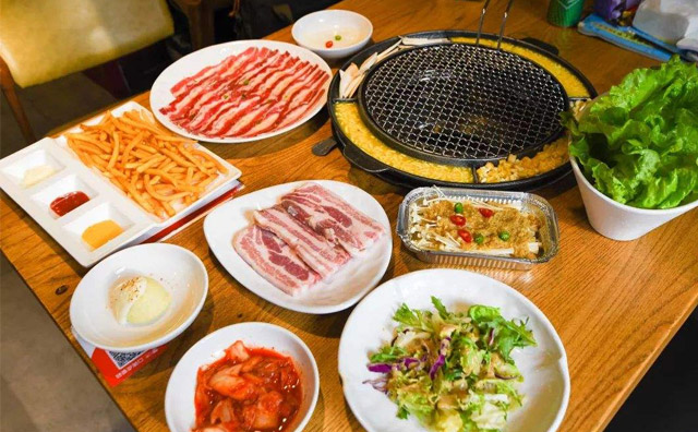 开自助烤肉店的成功经验分享，让开店的你也能走出困境