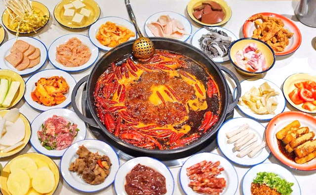 成都市井火锅起源与品牌推荐