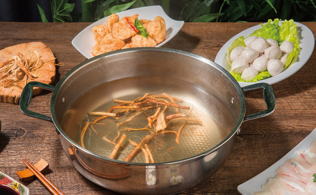 中山脆肉鲩火锅，主营石锅鱼