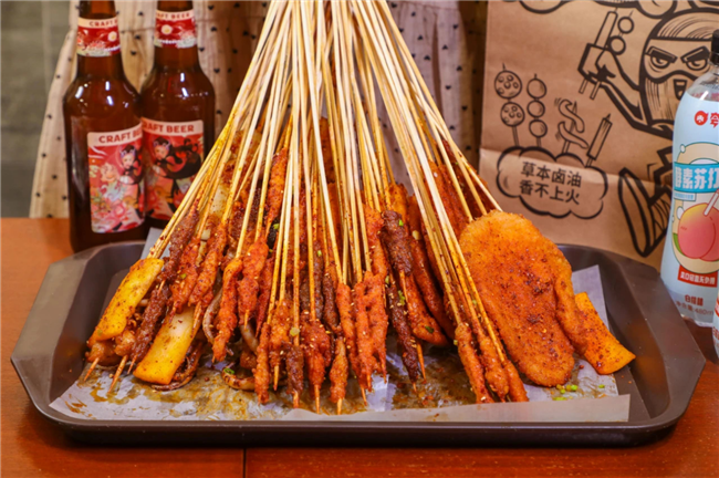 夸父炸串,全国连锁门店超1000家 夸父炸串,全国连锁门店超1000家