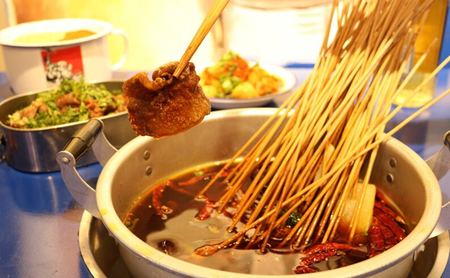 串串香选址的关键在哪里，选址的关键在这两点