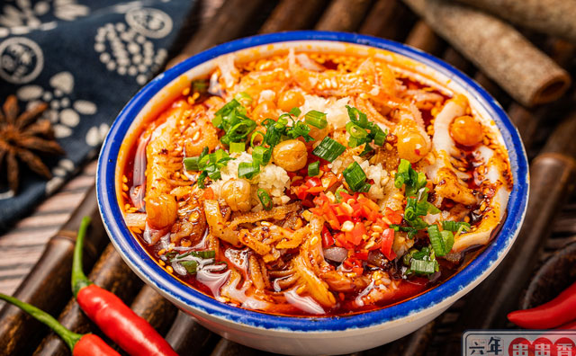 六年一班串串香，记忆中特别的童年味道