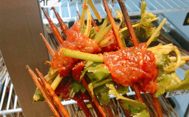 串串香店怎样摆放餐位和收银台好