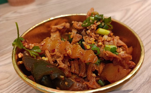 不能错过的热卤现拌，火车站赵姥姥