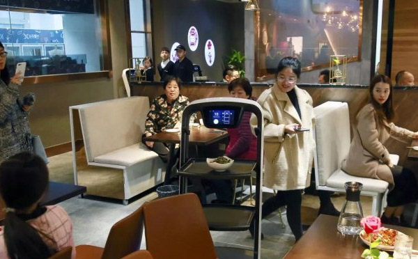 京东开了家X未来餐厅，除了机器人炒菜还能干什么