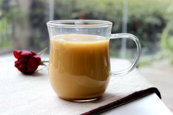 一杯奶茶的热量是多少 - 中华餐饮网