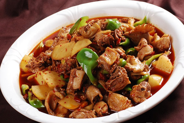 《舌尖上的中国》新疆沙味王大盘鸡