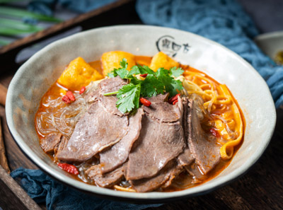 鼎四方鲜牛肉大骨汤加盟